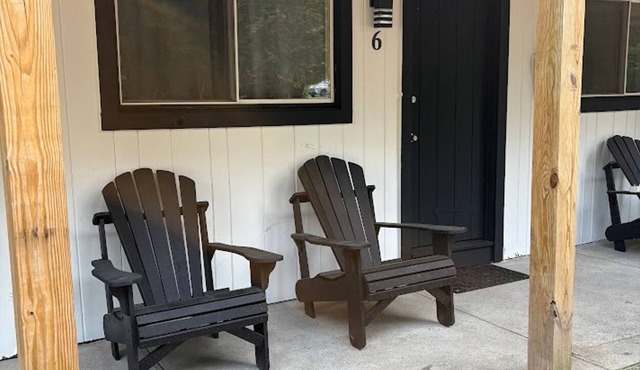 Saratoga Garden Motel - Room 6