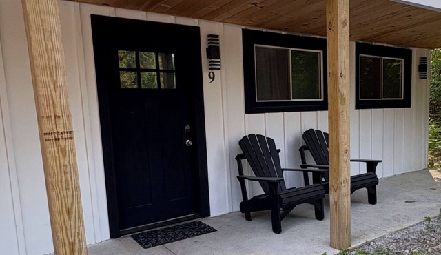 Saratoga Garden Motel - Room 9