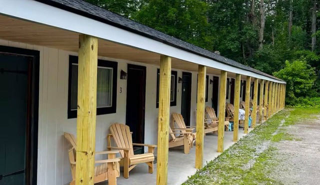 Saratoga Garden Motel - Room 1