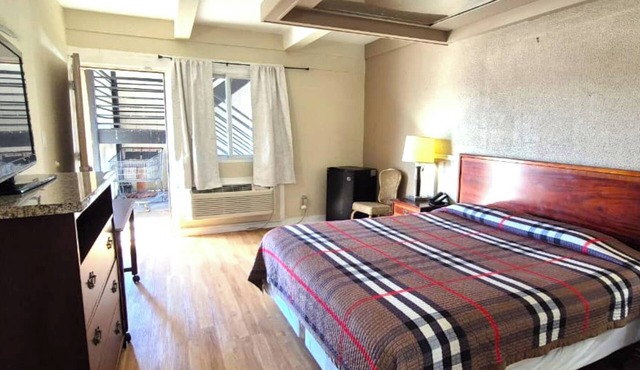 Saratoga Motel By Capital O Near Midway Airport Chicago IL