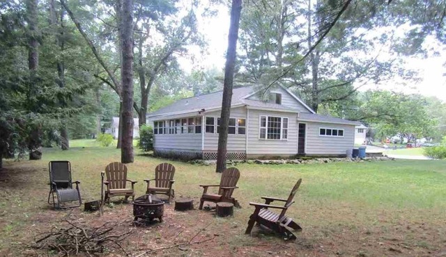 Saratoga Springs Home Close to Track and State Park