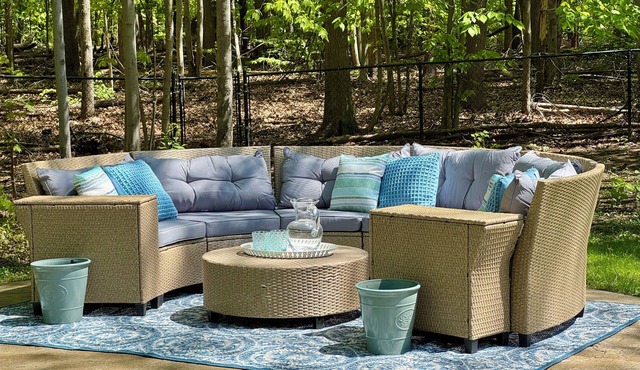 Saratoga Springs 4-bedroom Oasis-5 min to track- with Heated In Ground Pool & AC