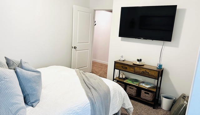 Saratoga Springs Oasis – Quiet, Peaceful, Comfortable, and Immaculate