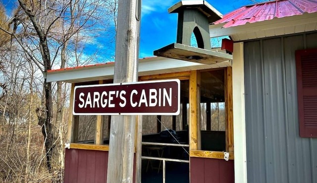 Sarge’s Cabin ~ Close to Trails 8 and 13!