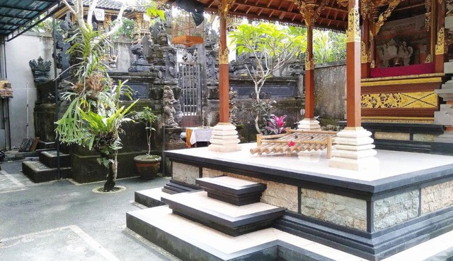 SARI SEDANA HOME STAY