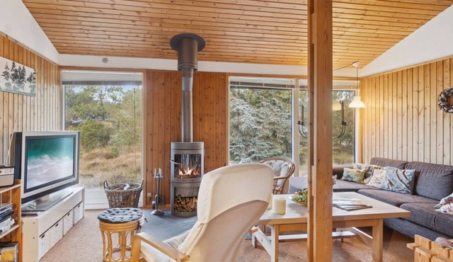 "Sarita" - 200m from the sea by Interhome