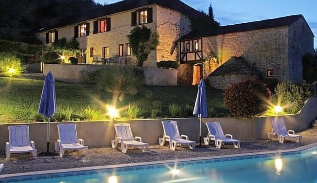 Sarlat Holiday Rentals 15 km from Sarlat