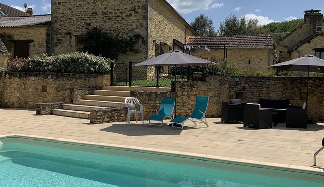 Sarlat NEAR PROPERTY STONE CONDITIONING WITH HEATED POOL