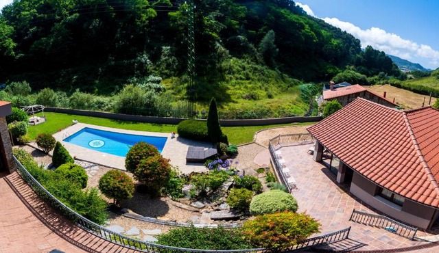 SARREN Villa Pool