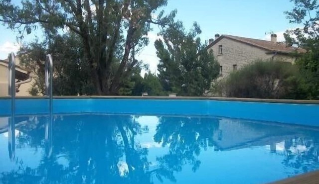 Sarrians rental for 4 people, pets welcome.