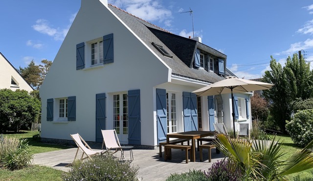 Sarzeau bright family home 400m from the beach on 1000 m2 of land