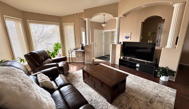 Saskatoon Lashyn Cove Homestay