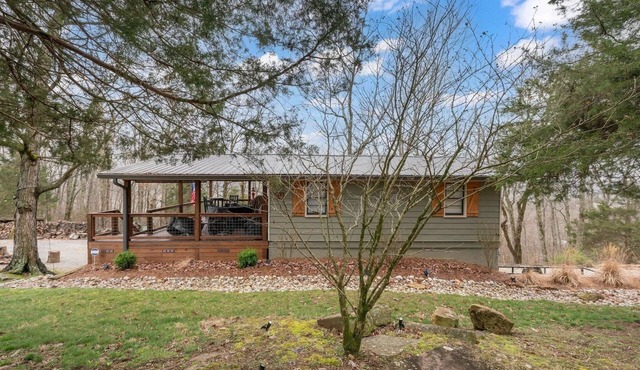 Sassy Cove Lakehouse on Nolin Lake