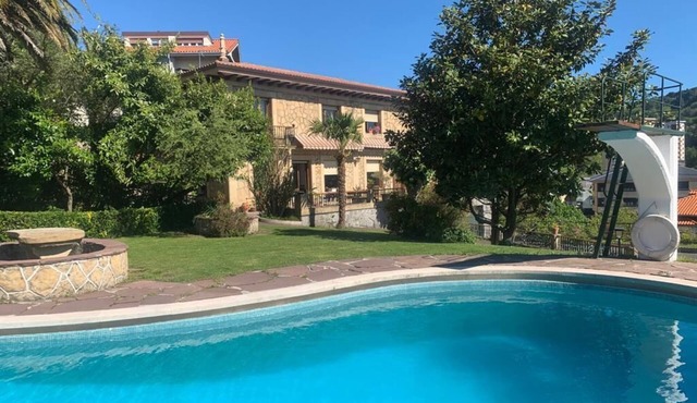 Sasueta Manor House 5 minutes from downtown