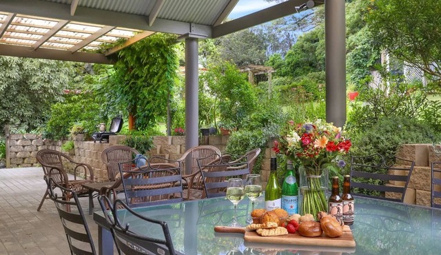 Satinwood – classic & central hideaway