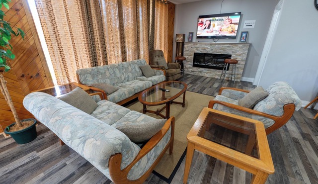 Sauble Beach Lodge