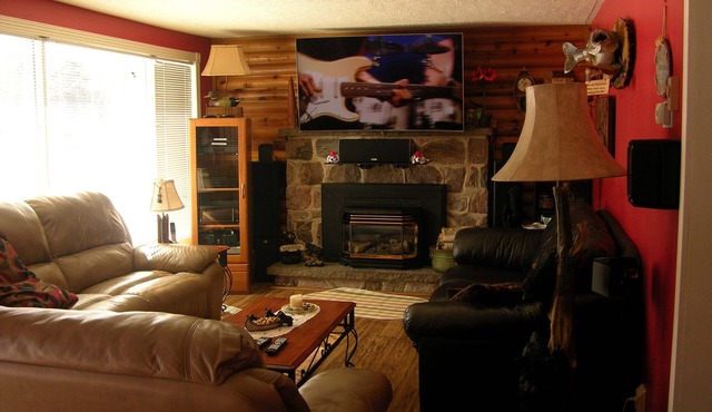 Sauble Beach cottage on a quiet residential street minutes from the beach.