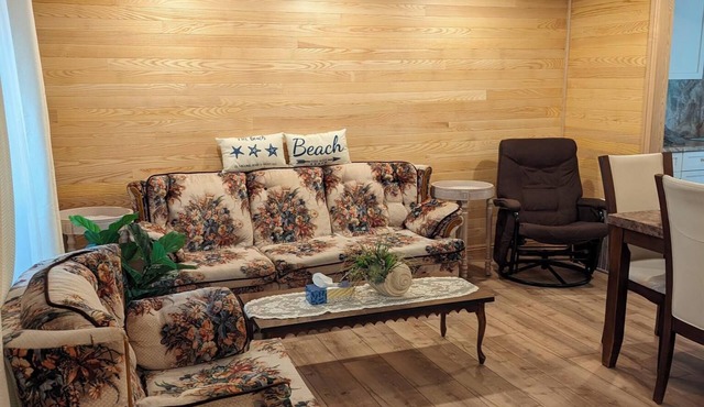 Sauble Beach Cottage For Rent - Ontario, CanadanNewly renovated in 2023.