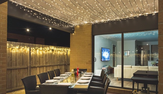 Sauna + King Beds, Super Large Luxurious Home