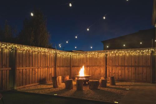 Sauna, King Beds, Tranquility Base Fun Large Home