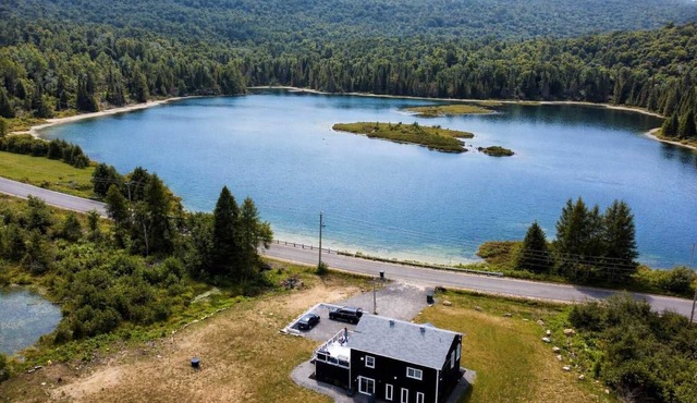 Sauna, Waterfront | Le Chalet des Souvenirs