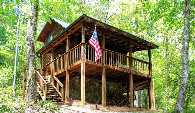 Sautee Nacoochee Mtn Paradise w/Spacious Deck!