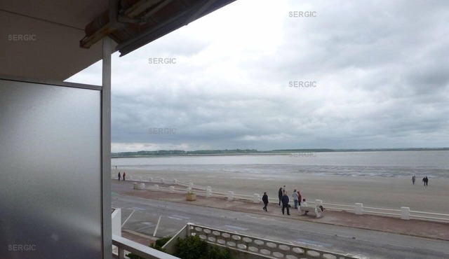 SAUVAGINE2 Beautiful apartment, facing the sea