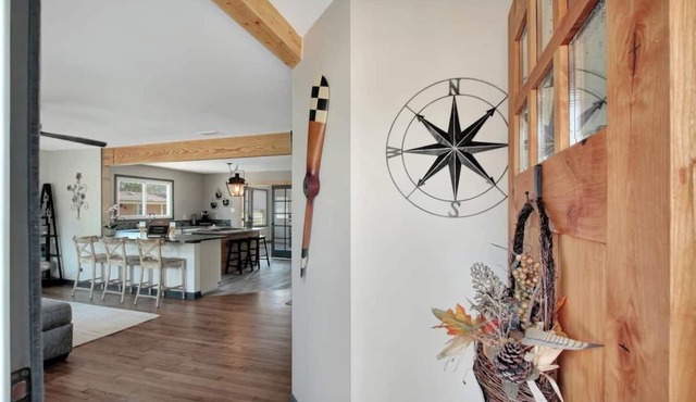 Savannah's Secret Mins to Famous Rivertstreet