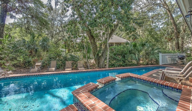 Save 500 4th of July week, Private pool, walk to beach, bikes, private pool