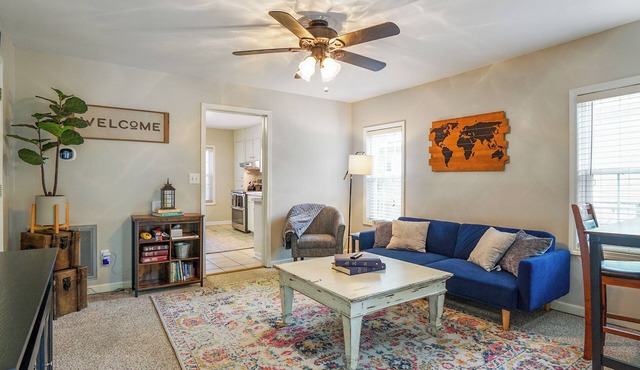 Save BiG at Cozy Columbiana Cottage!