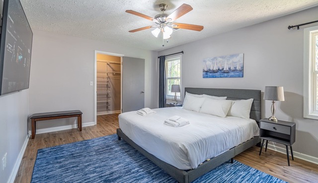 Save Midweek! 3BR Near Lake Acworth & Downtown