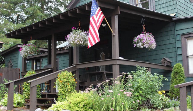 Save on weekly rental & Mon to Thurs. Perfect for Ski Holidays or Summer Fun