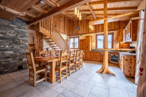 Savine 10- 11 personnes