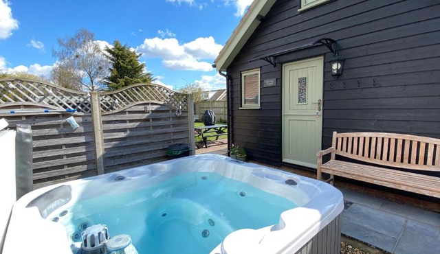 Saving Grace with private hot tub
