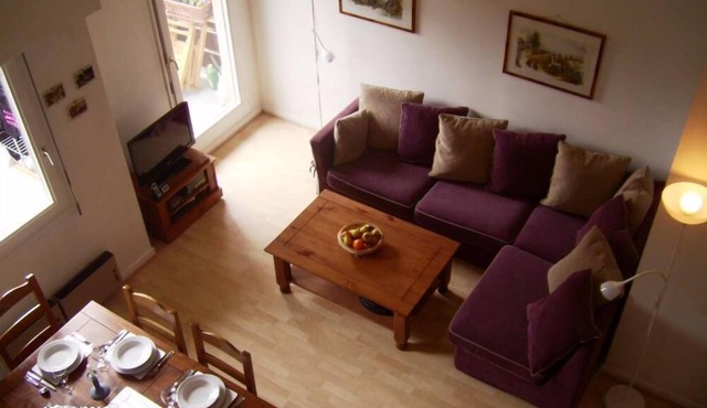 SAVOIE . SKI THE TROIS VALLEES. DUPLEX * * * * STARS. 3 ROOMS. 70m2. - 1/6persons.SKIING. THERMAL AND SLIMMING CENTRE Residential flat. INTERNET WIFI. GARAGE