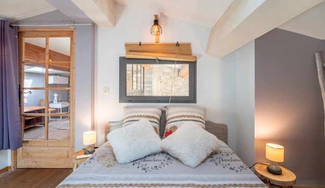 'Savoyarde' Room with Shared Pool, Wi-Fi and Air Conditioning - Villeneuve-lès-Montréal