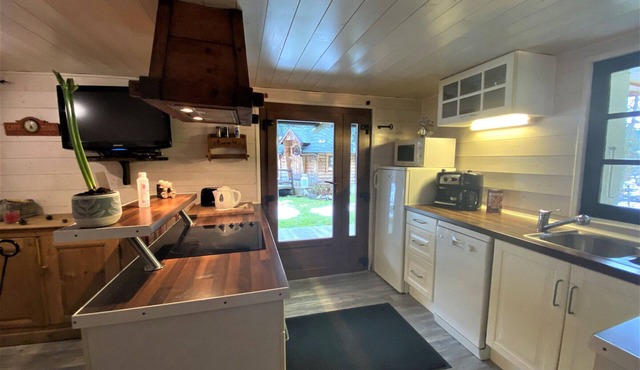 Savoyard apartment with parking near Avoriaz cable car