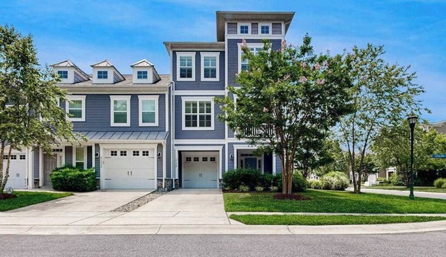 Sawgrass at White Oak Creek - townhome with AC, pools & gyms