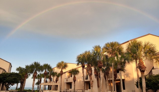 Sawgrass beach front condo with pool.Minutes from TPC.