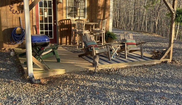 Sawmill Cabin - 8 miles to TIEC