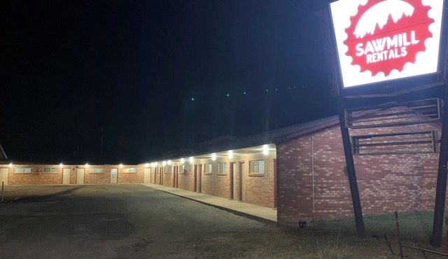 Sawmill Lodges Motel