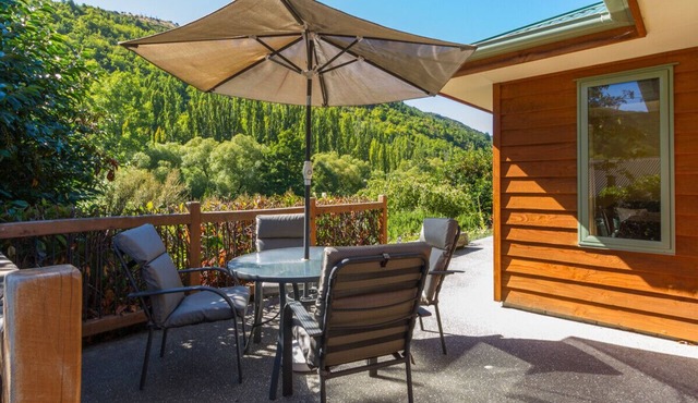 Sawmillers Retreat - Arrowtown Holiday Home