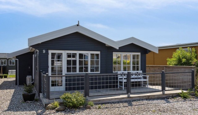 "Sazur" - 75m from the sea by Interhome