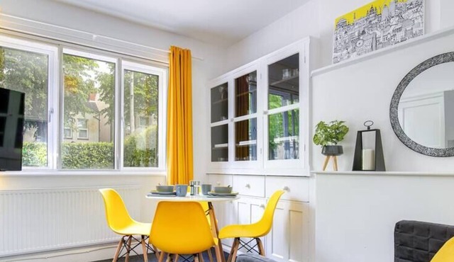 SCA 6 DBL Bedrooms! Park 3-4 CARS, HS2, NEC, DIGS