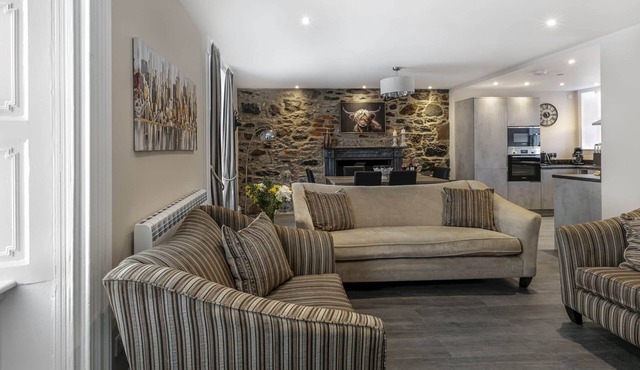 Scalpsie Luxury Apartment