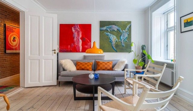 Scandi Quirk: Hip Location & Raw Charm