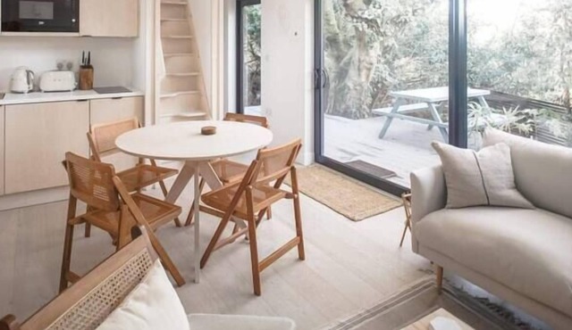 Scandi-Style Cabin near Porthtowan Beach