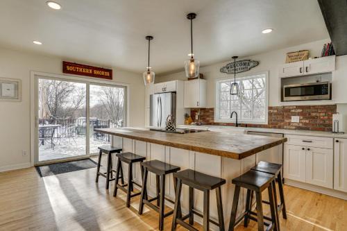 Scandia Nordic-Themed Retreat on 80 Acres with Sauna