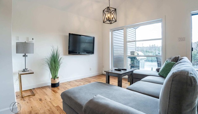 Scandinave sur le Lac | hot tub | waterfront