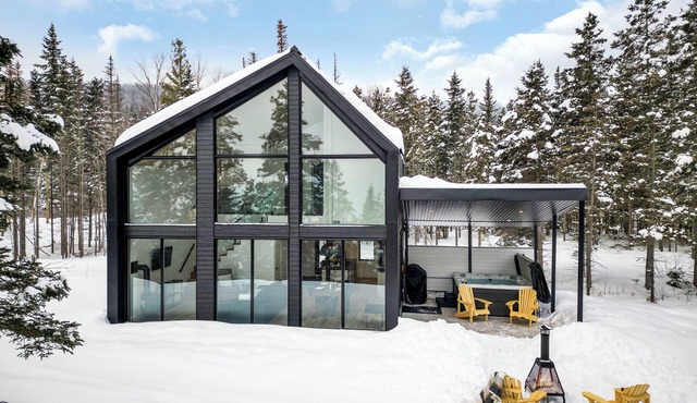 Scandinavian Chalet in Saint-Urbain, Charlevoix